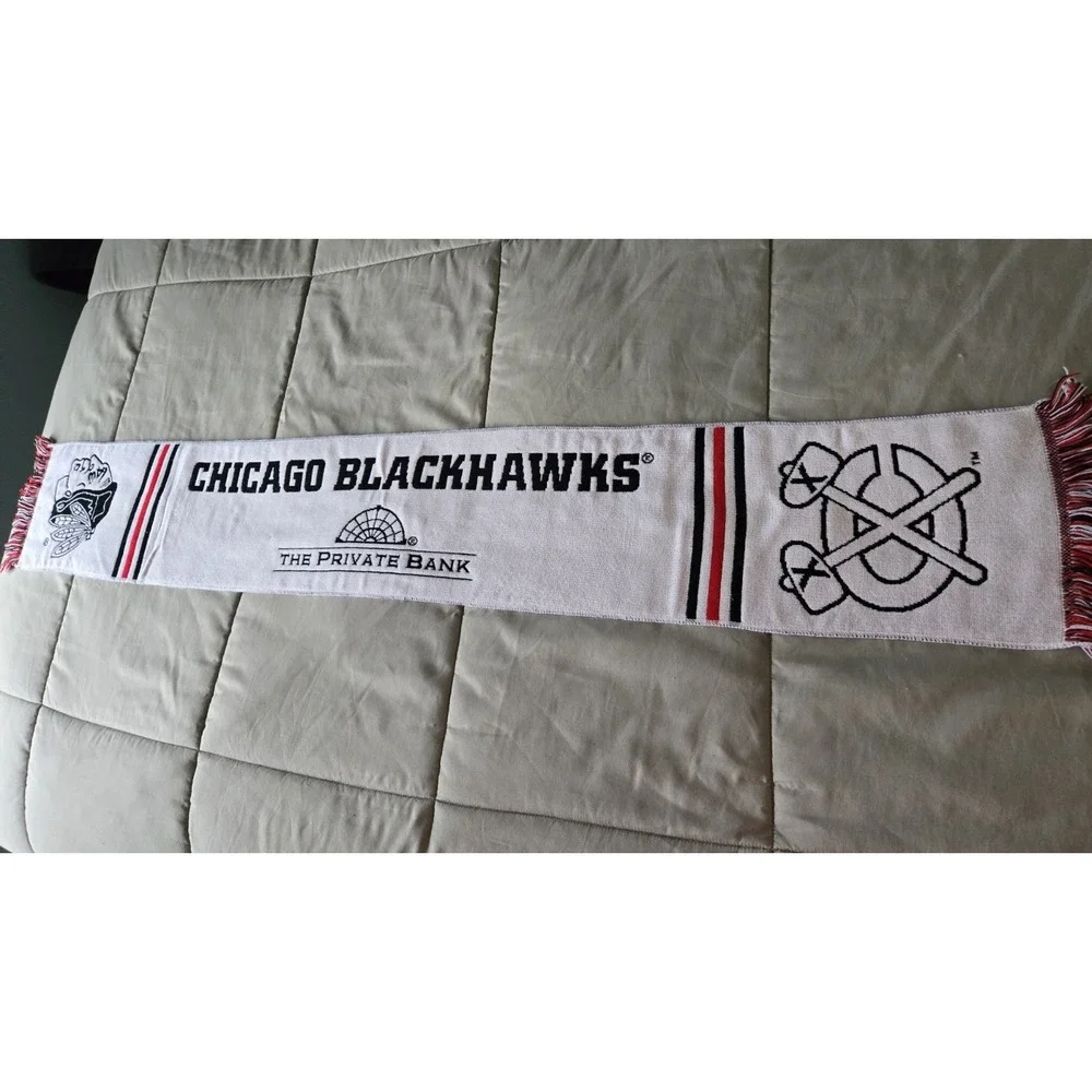 Rare Chicago Blackhawks Double Sided Knit Fringe Scarf NHL Hockey Fan Winter